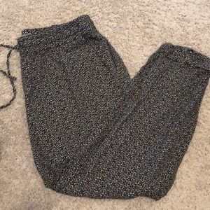 Maternity lightweight pants